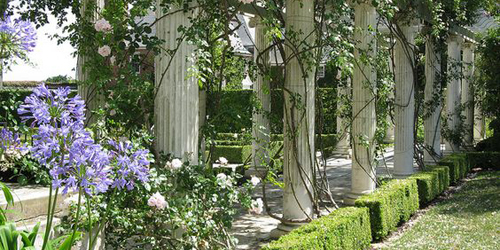 Rosecliff Mansion Gardens - Romantic Getaways Ideas in Rhode Island