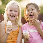 Real girls with Ice Cream - Kellerhaus - Weirs Beach, NH