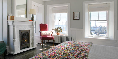 Room 6 with Fireplace 500x250 - Granite Inn - Rockland, ME