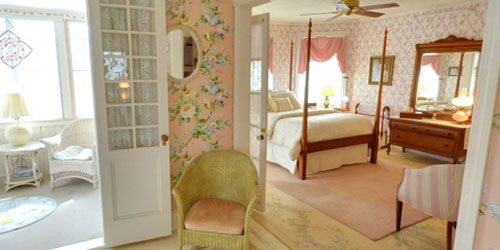 York Harbor Suite 4-Poster - Inn at Tanglewood Hall - York Harbor, ME