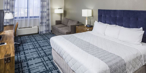 King & Sofa Sleeper - Hotel 1620 - Plymouth, MA