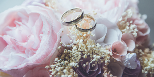 Wedding Rings & Bouquet - Woodstock Inn, Station & Brewery - North Woodstock, NH