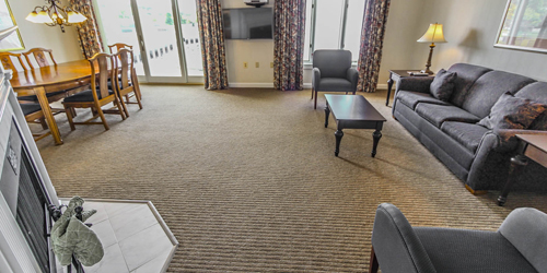 Living Area - Wellington Resort - Newport, RI