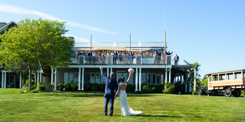 Wedding Couple - Winnetu Oceanside Resort - Edgartown, MA