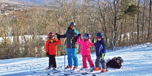 Family Downhill Skiing - Twin Mountain-Bretton Woods Chamber - New Hampshire