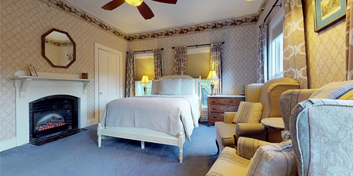 Very Berry Room - Holbrook House - Bar Harbor, ME