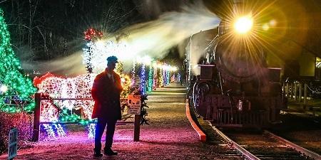 Winter Lights - Essex Steam Train & Riverboat - Essex, CT