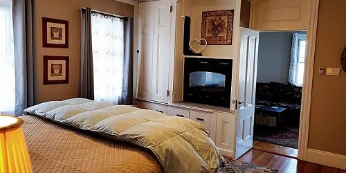 Acadia Suite with Fireplace - Saltair Inn - Bar Harbor, ME
