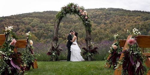 Outdoor Wedding Arch - Woodstock Inn & Resort - Woodstock, VT