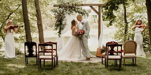 Wedding Couple & Violins - Westbrook Inn B&B - Westbrook, CT