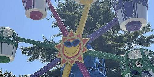 Balloon Wheel - York's Wild Kingdom - York, ME