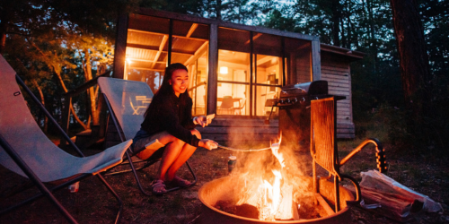 Cabins, Cottages & Guest Hosues